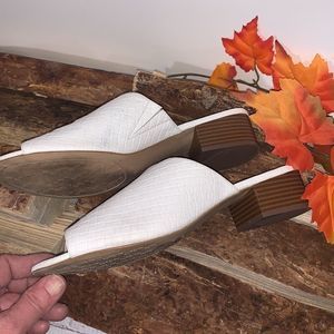 Kelly & Katie Sandals (S14244)